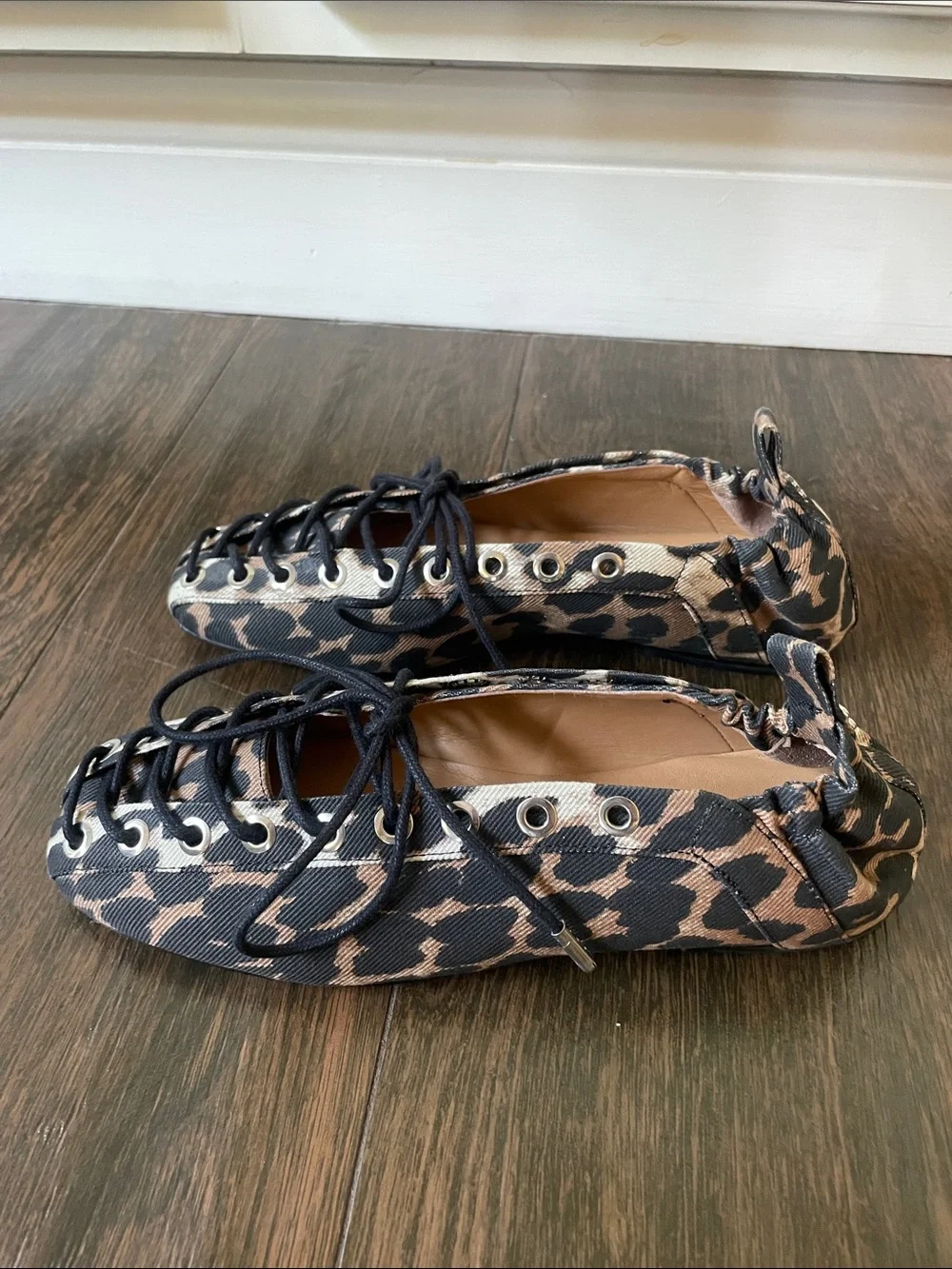 NWT GANNI Eyelets Lace Up Ballerina Flats!
